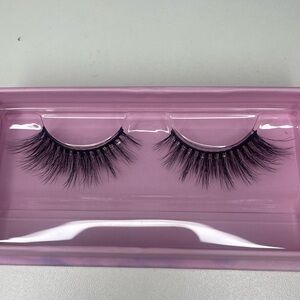LUNAR BEAUTY - Faux Mink Lashes - Flare - BRAND NEW